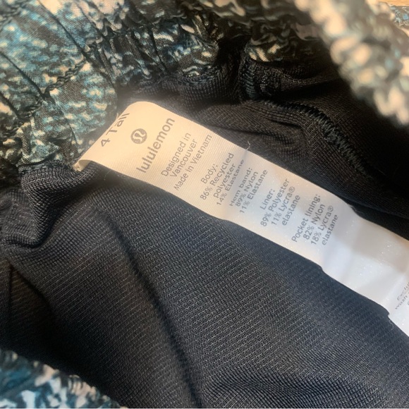 Lululemon Hotty Hot Shorts ll Tall Wildwood White Multi Teal - Picture 4 of 10